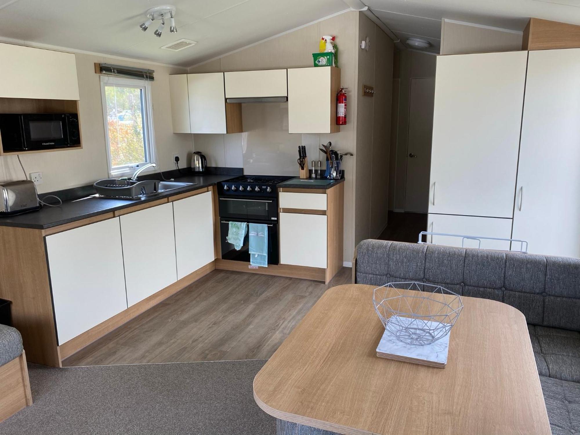 Whitecliff Bay Holiday Park - Most Popular Location Near Pools, Clubs And Beach Bembridge Exterior foto